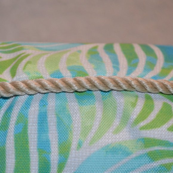 FLAMINGO PILLOWS - INDOOR/OUTDOOR - Picture 2 of 4